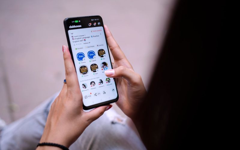Dating Apps After 40: How to Choose Without Wasting Time or Money
