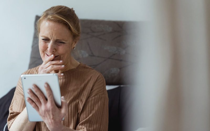 Useful Apps for Staying Connected With Friends and Family After 40